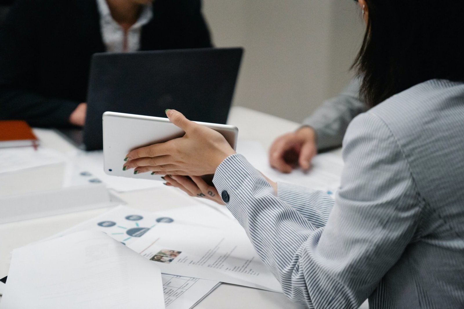 Most effective way to state your responsibilities in job descriptions