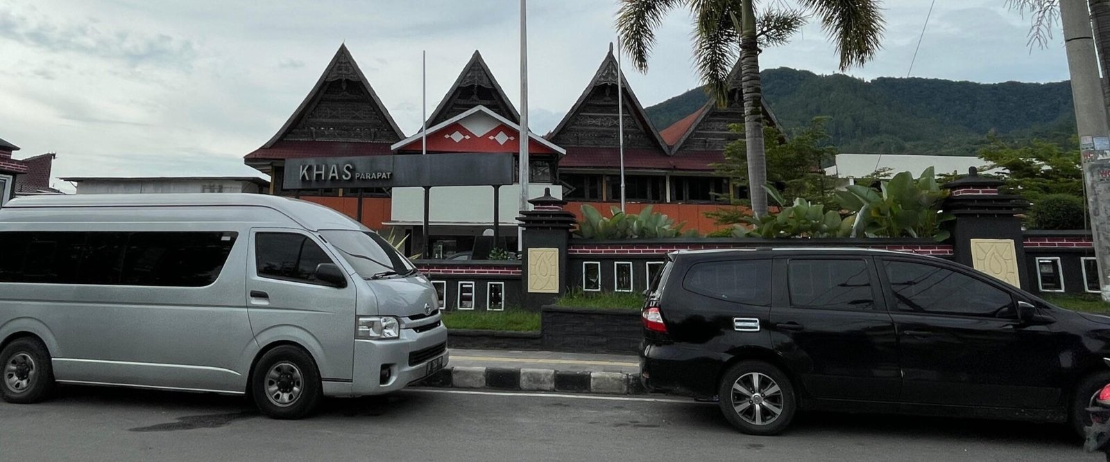 Anak Usaha BUMN ! Managemen Khas Parapat Hotel, Disinyalir Lakukan Praktik Eksploitasi Buruh dan Diskriminasi