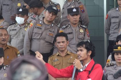 EK-LMND Soroti Kecenderungan Sekda Hadapi Massa:"Rakyat Butuh Pertanggungjawaban, Bukan Sekedar Perwakilan"